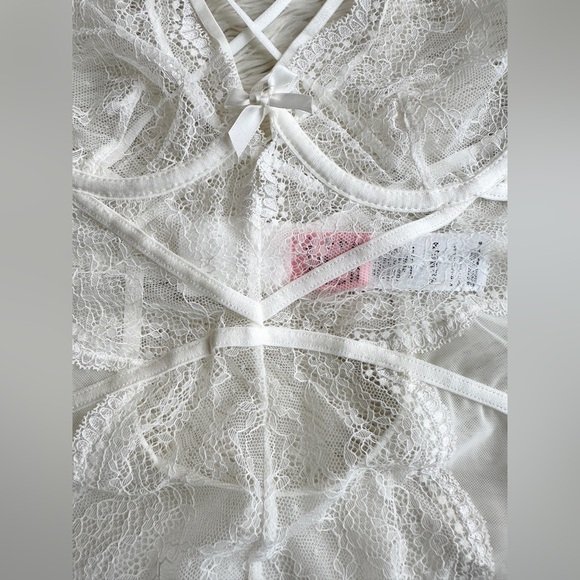 NWT hunkemöller Isabelle Bodysuit size Medium - Picture 6 of 16